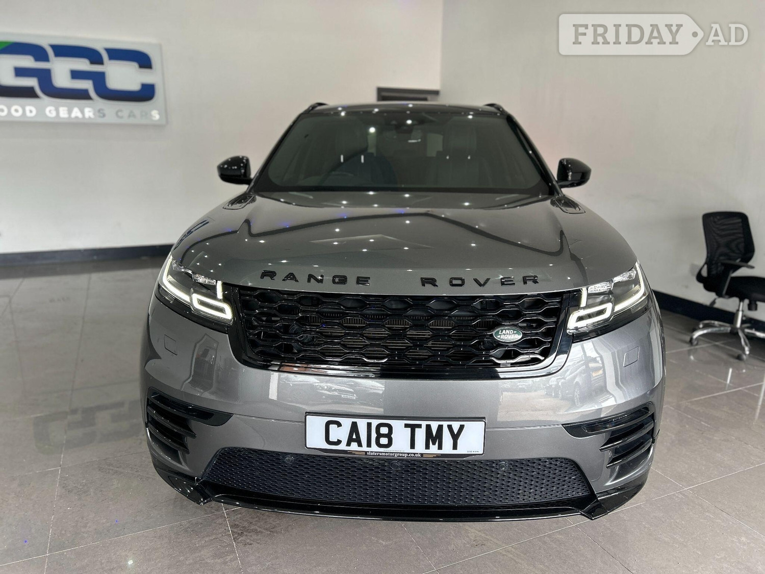[ berth ]Land Rover Range Rover Velar