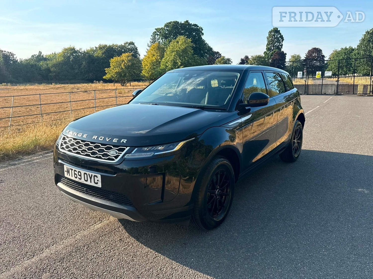 [ berth ]Land Rover Range Rover Evoque