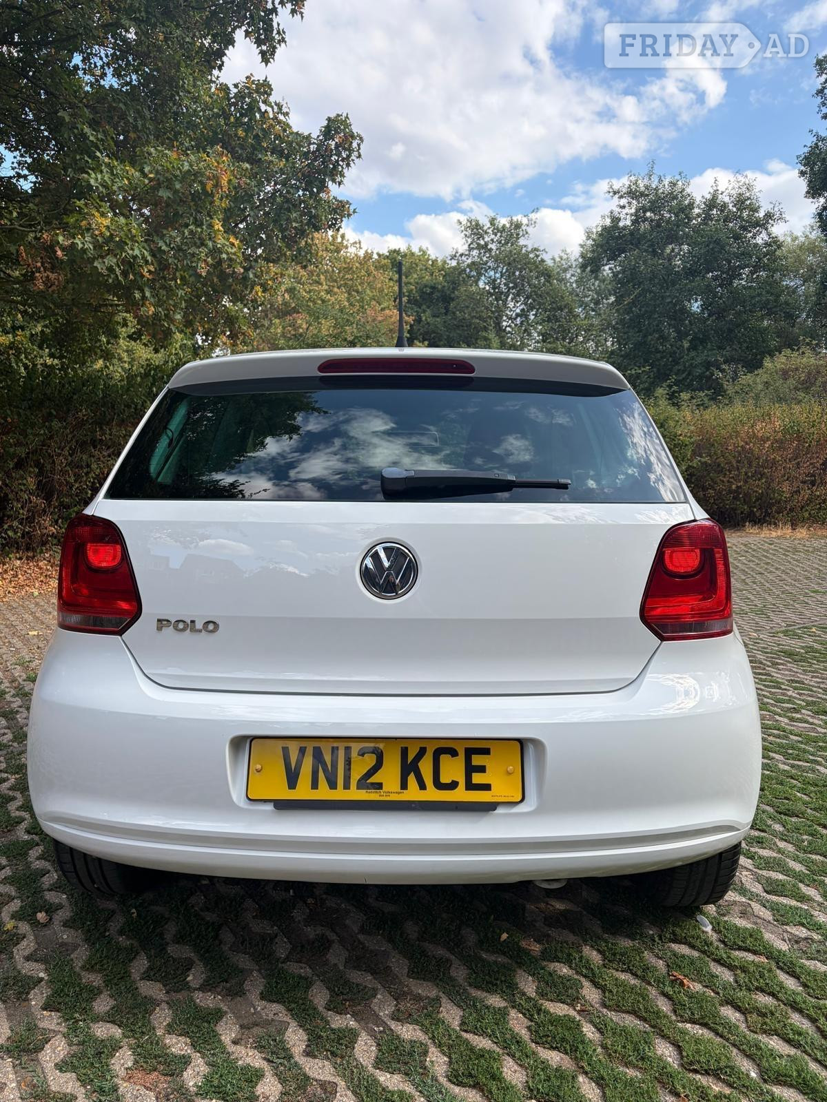 Volkswagen Polo 2012 - Cars in Guildford