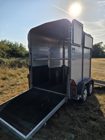 Ifor Williams Aluminium HB505 Aluminium   Horse Trailer