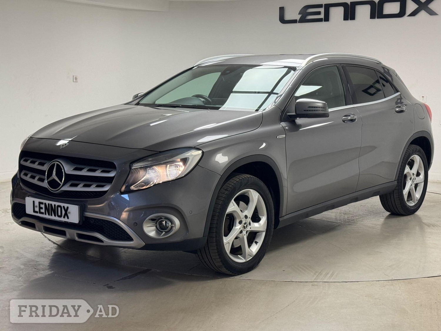 [ berth ]Mercedes-Benz GLA