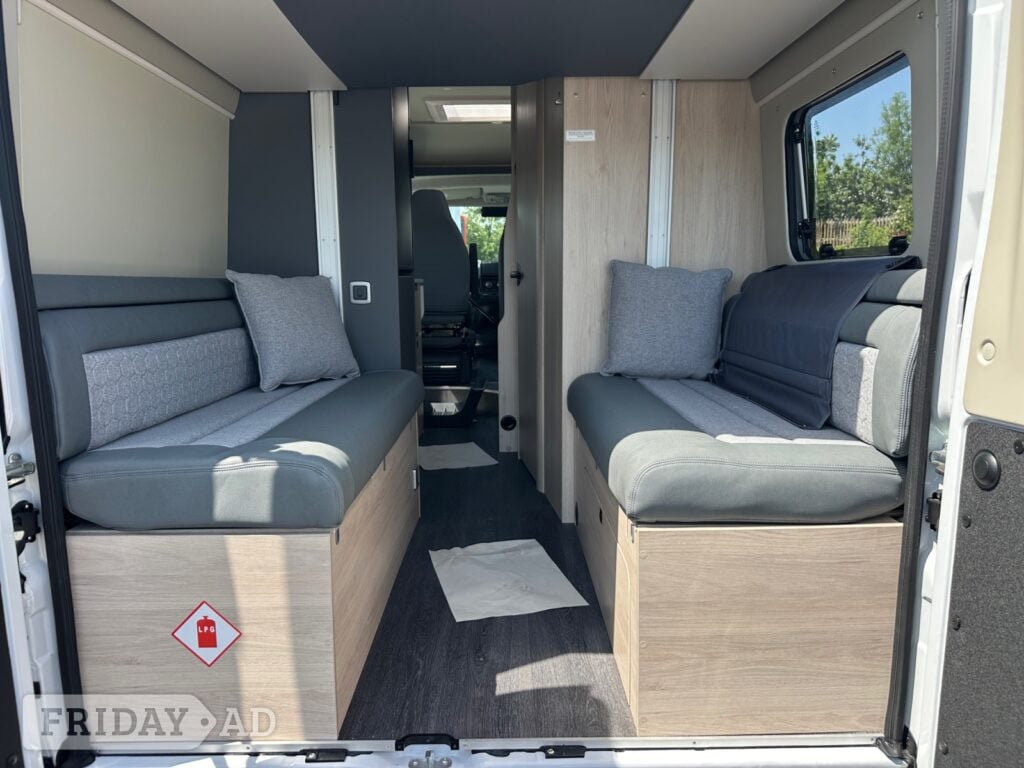 [4 berth ]Auto-Trail Expedition 67