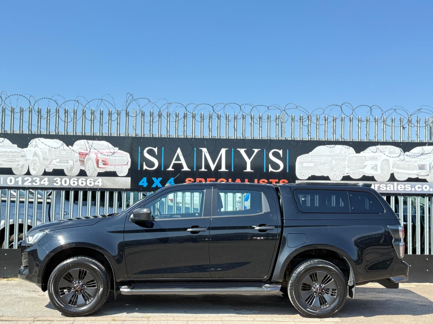Isuzu D-MAX 2022 - Vans & Commercial Vehicles in Bedford