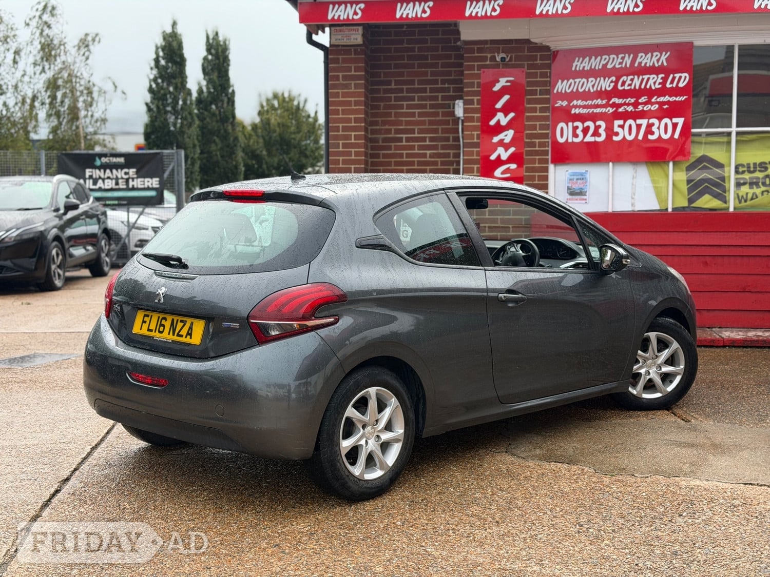 [ berth ]Peugeot 208