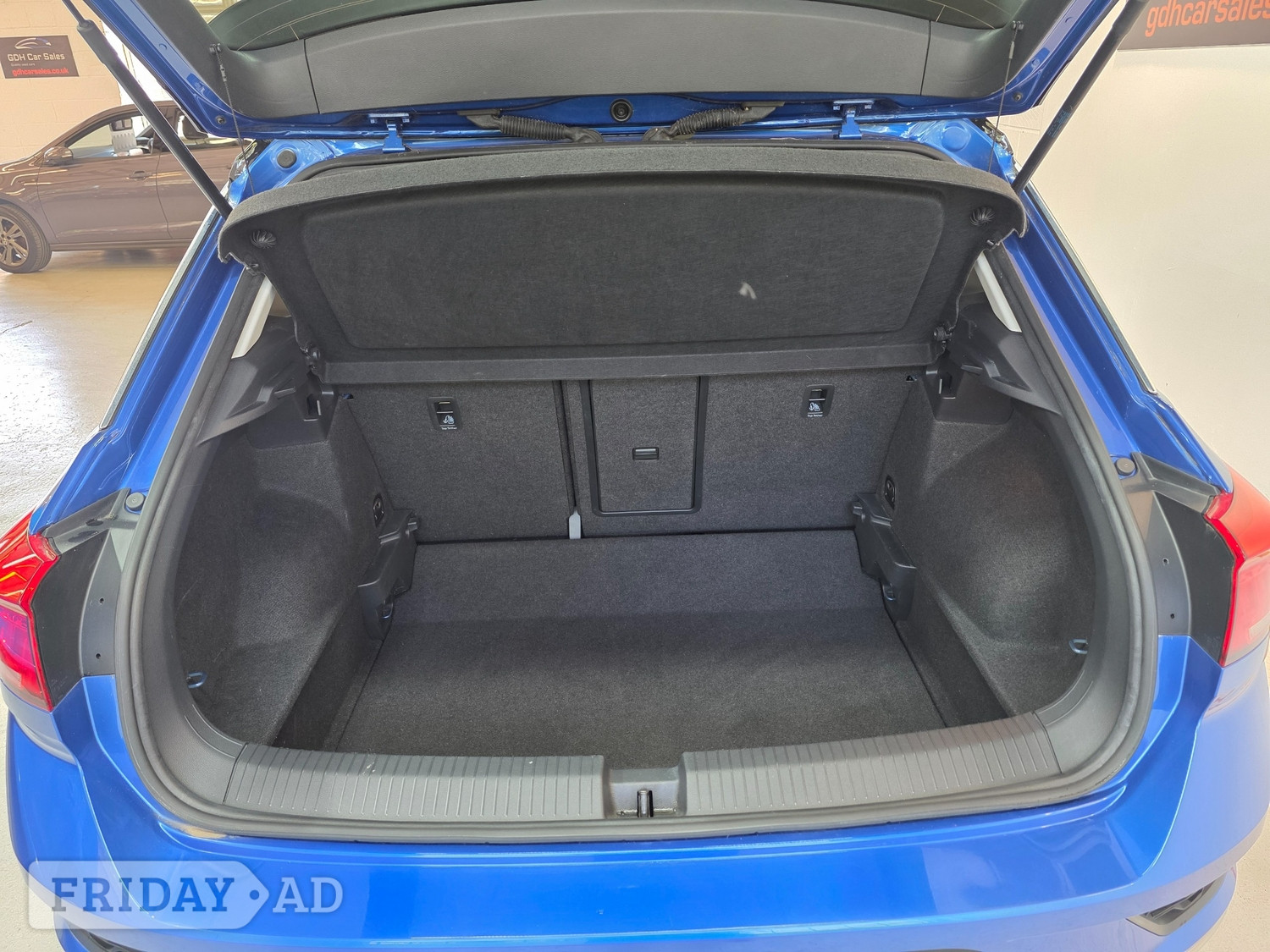 Volkswagen T-Roc 2018 - Cars in Storrington