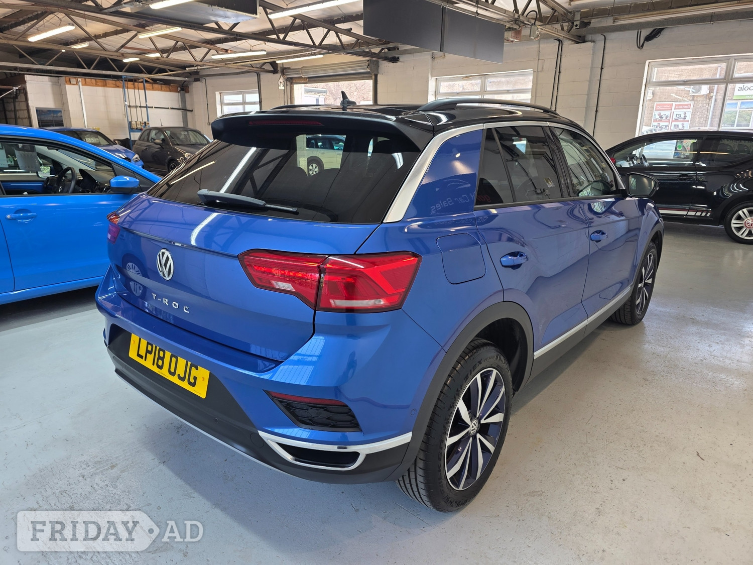 Volkswagen T-Roc 2018 - Cars