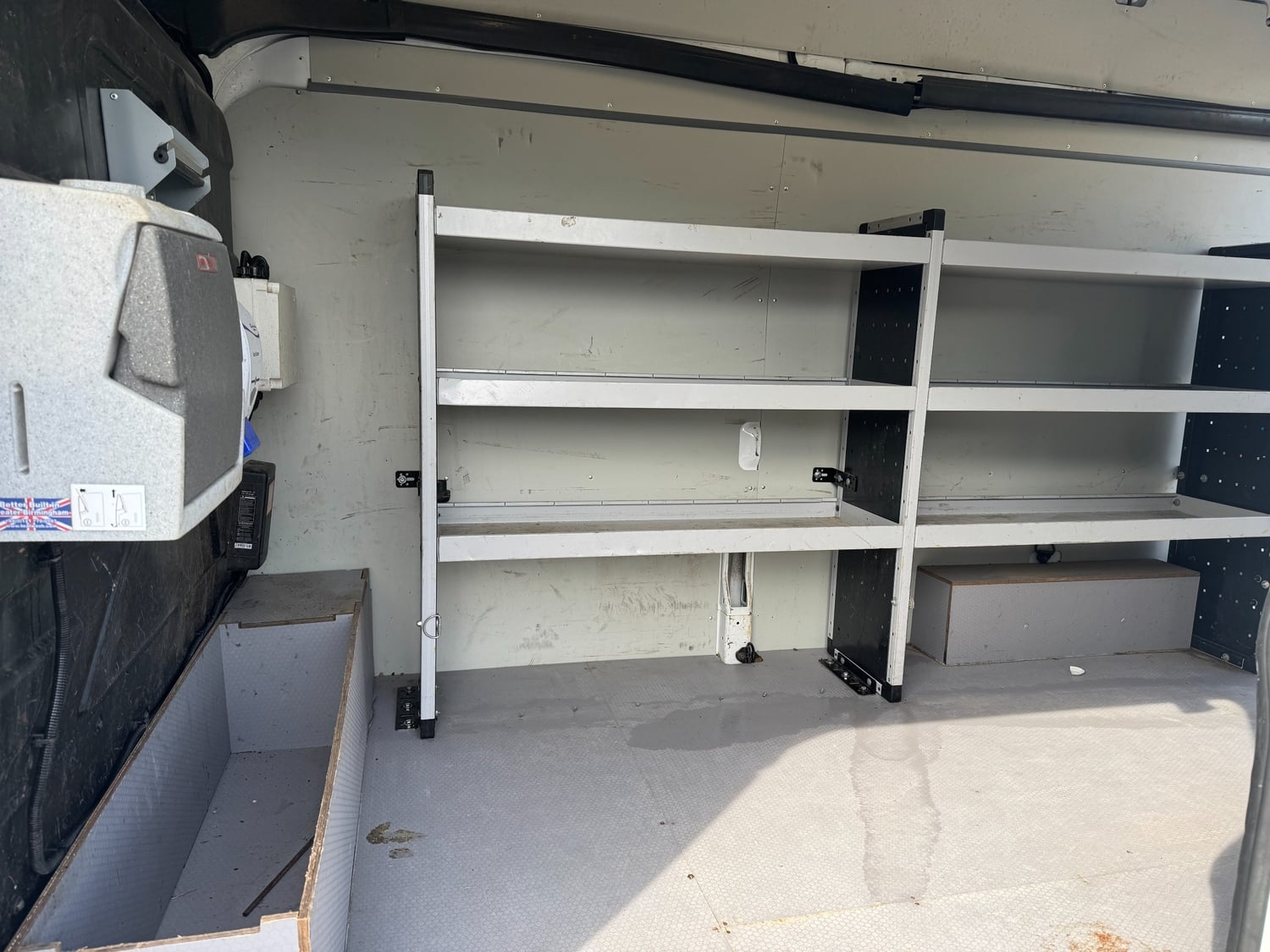 [ berth ]Ford Transit