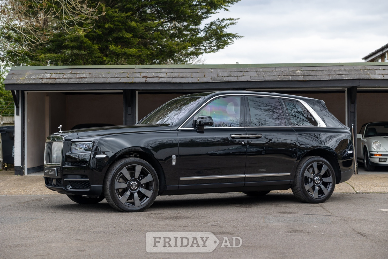 [ berth ]Rolls-Royce Cullinan