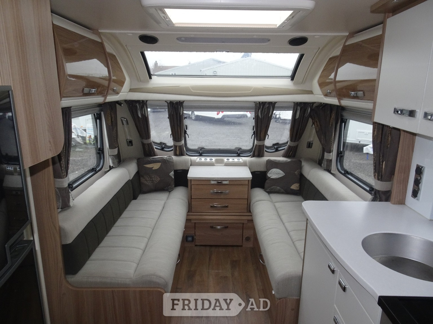 Swift Elegance 645 2015 - Motorhomes & Caravans