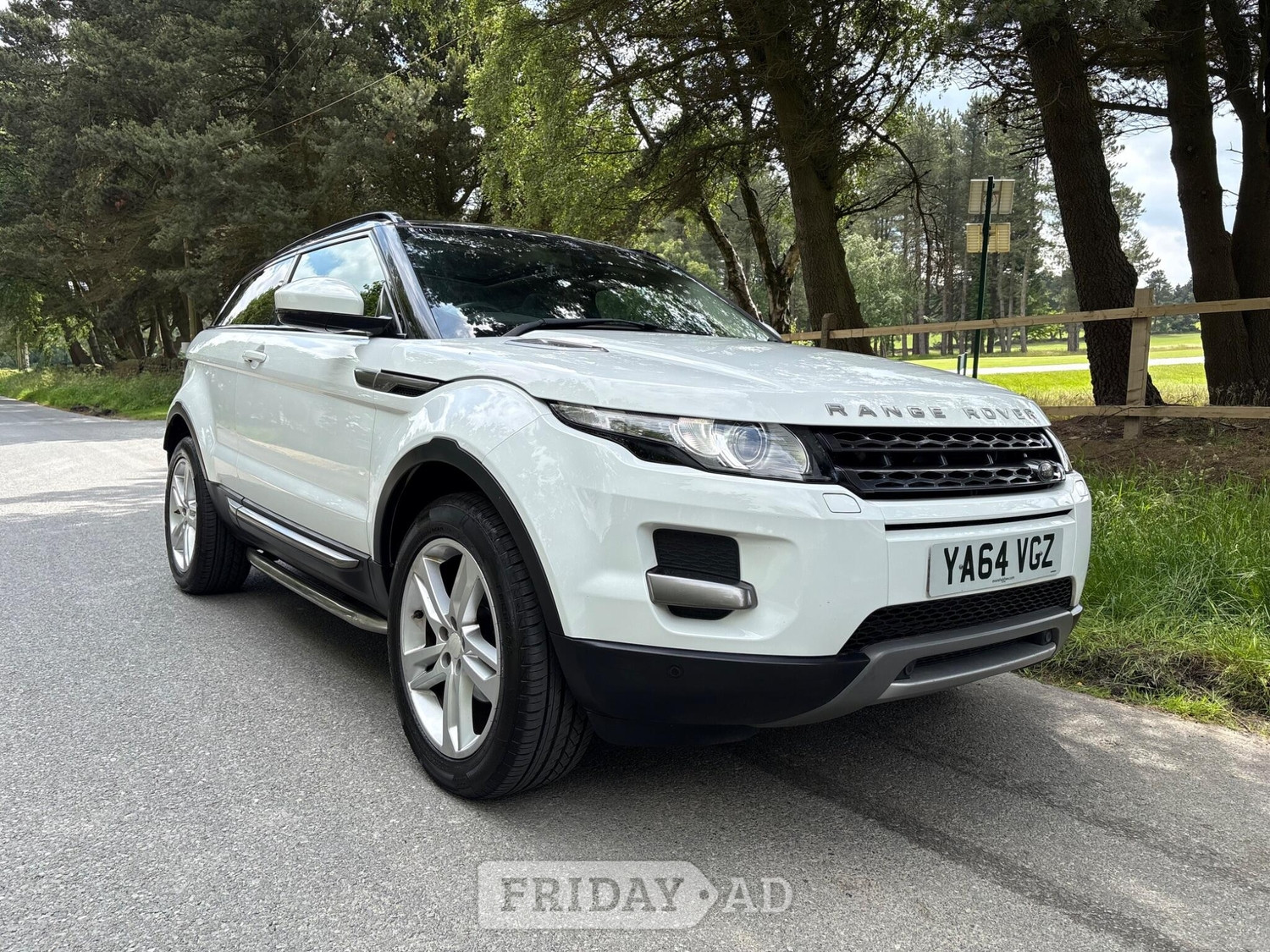 Land Rover Range Rover Evoque 2015 in Huddersfield