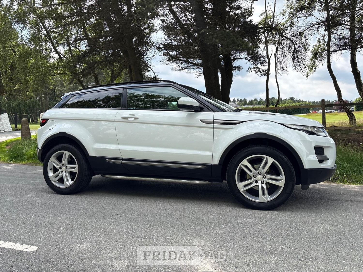 [ berth ]Land Rover Range Rover Evoque