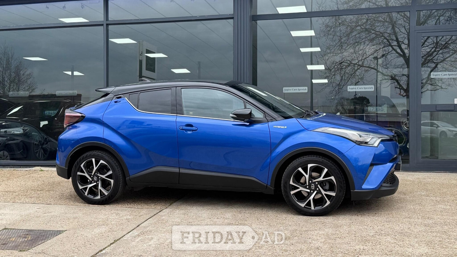 Toyota C-HR 2017 - Cars