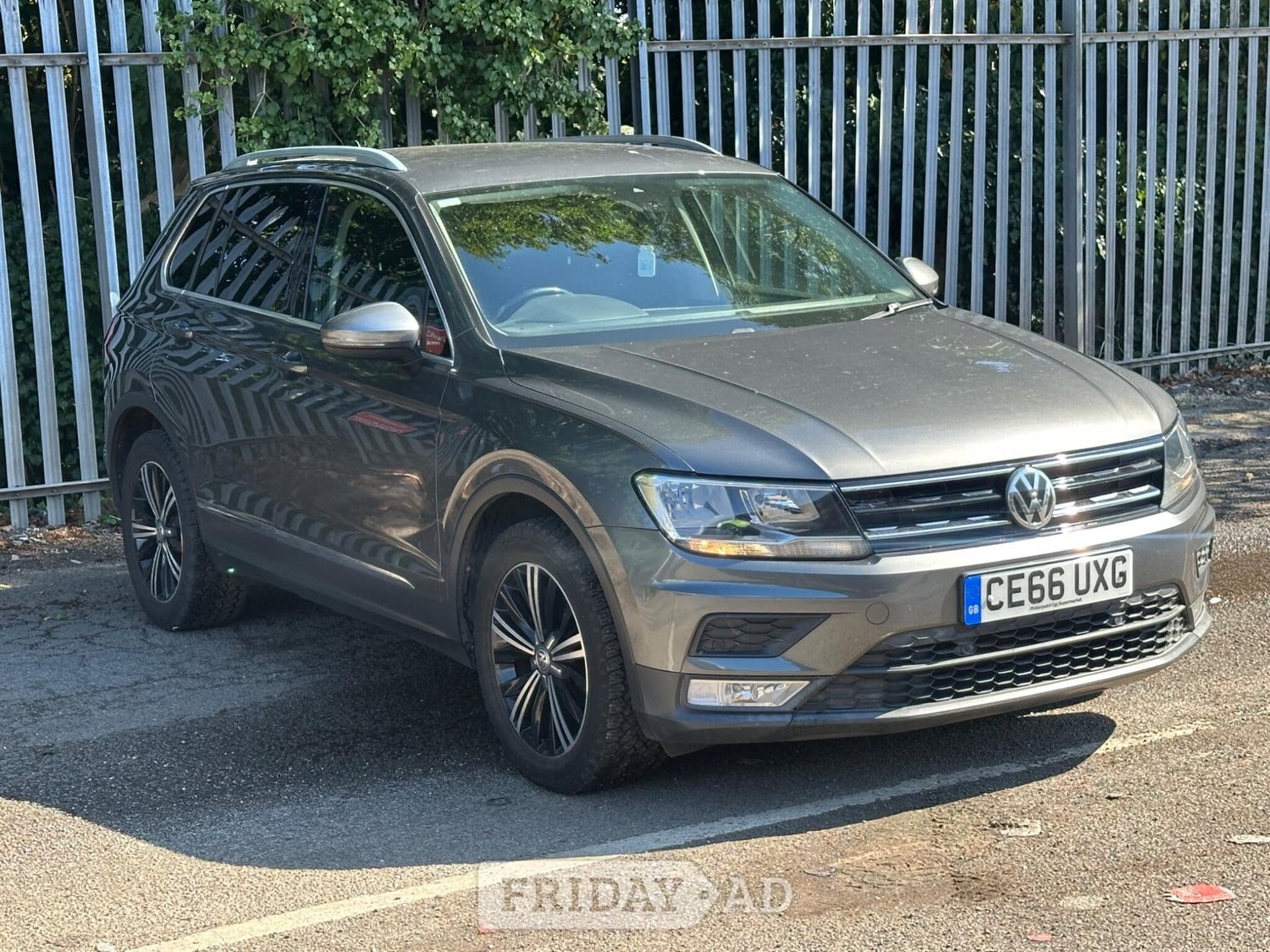 Volkswagen Tiguan 2016 in Cardiff