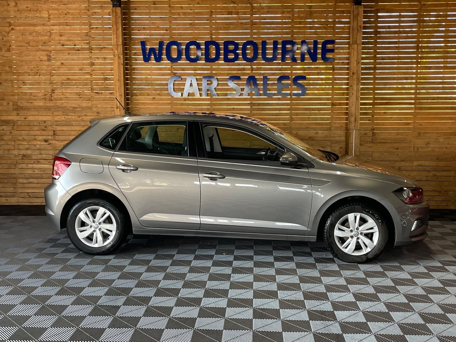 Volkswagen Polo 2018 - Cars