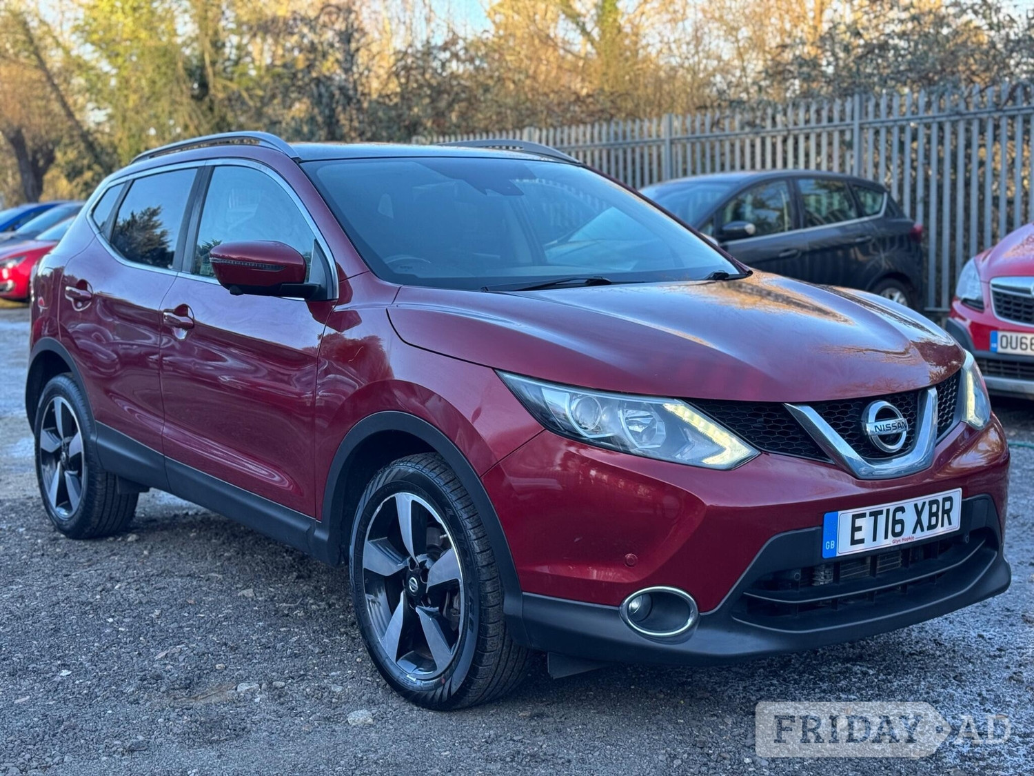 Nissan Qashqai 2016 in Hillingdon
