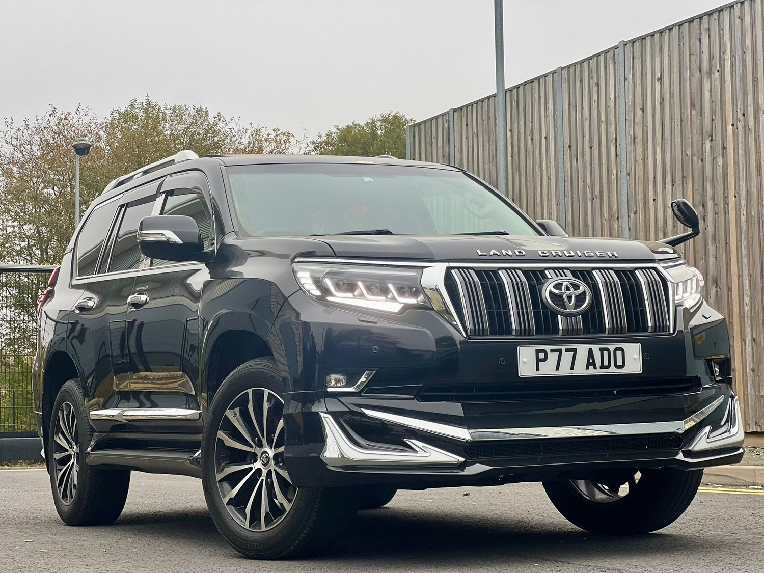 [ berth ]Toyota Prado