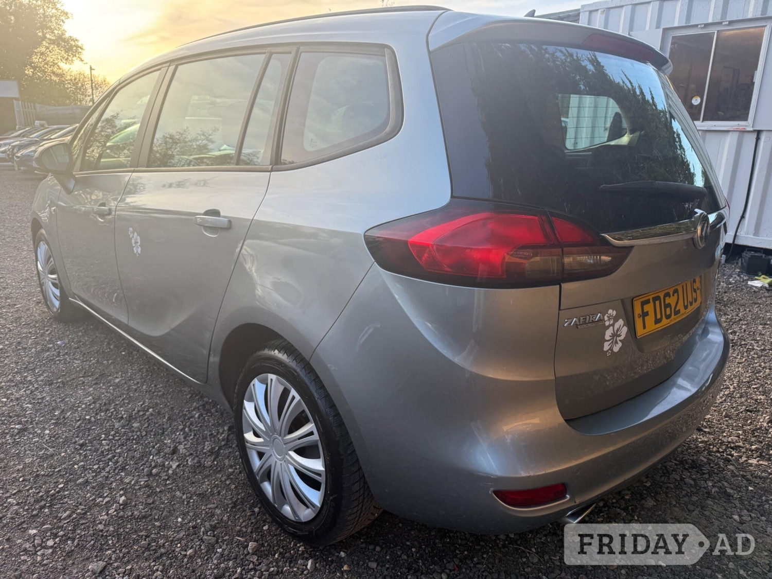 Vauxhall Zafira Tourer 2013 - Cars in Milton Keynes