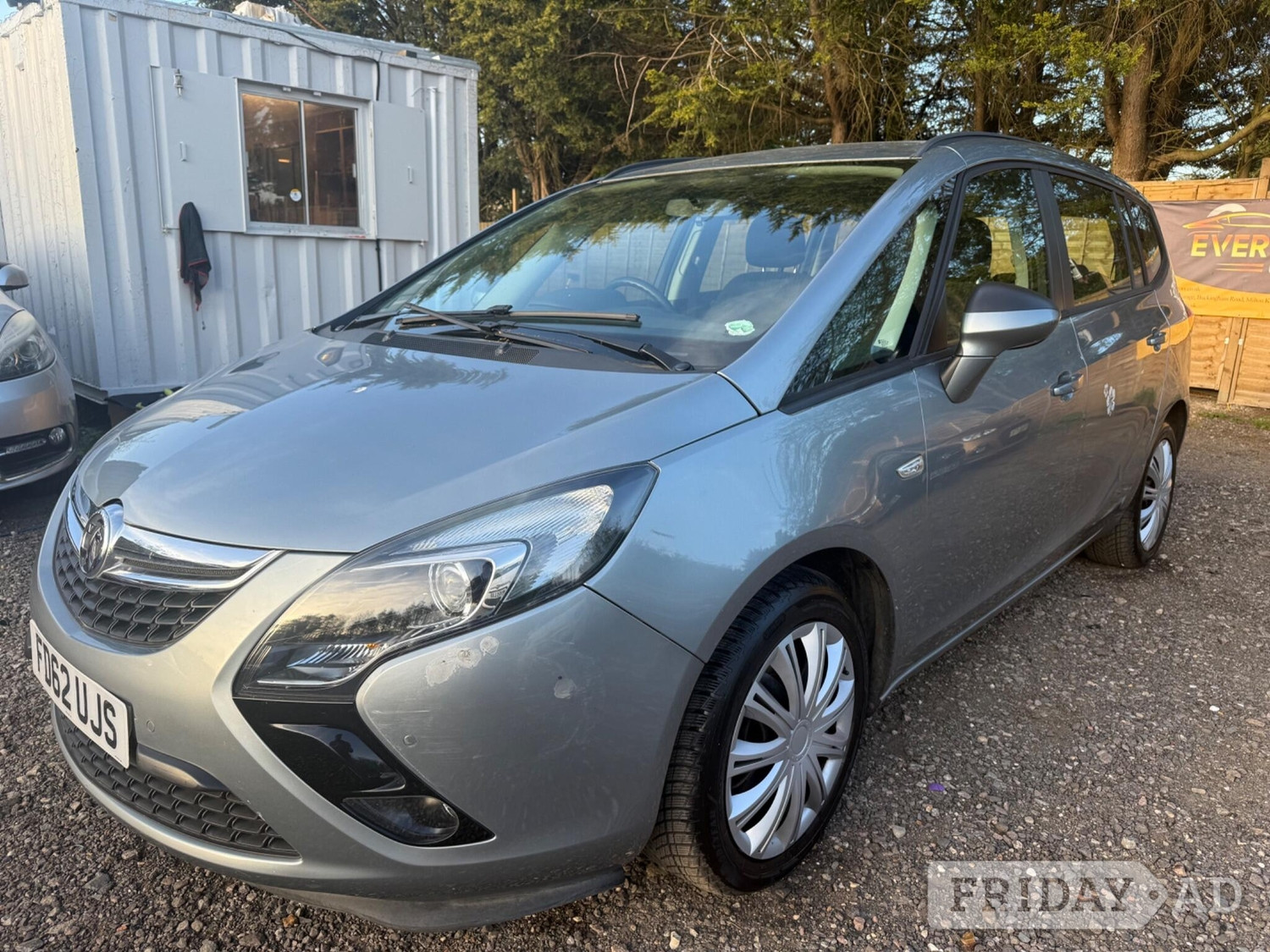[ berth ]Vauxhall Zafira Tourer