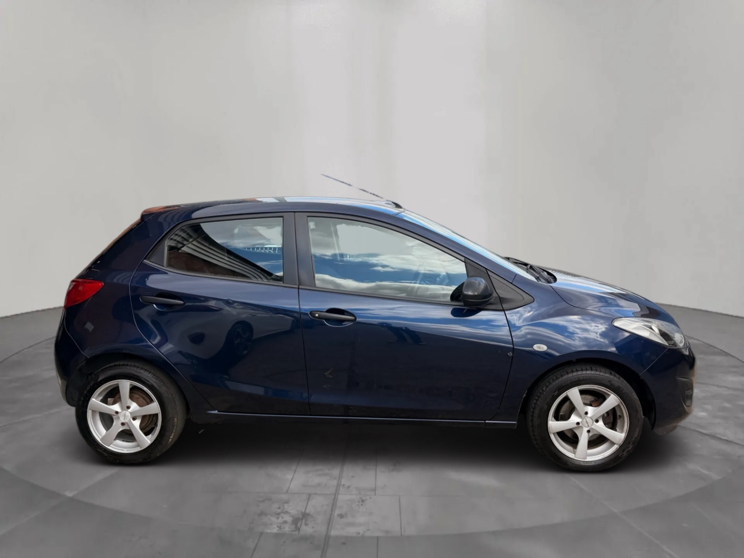 [ berth ]Mazda Mazda2