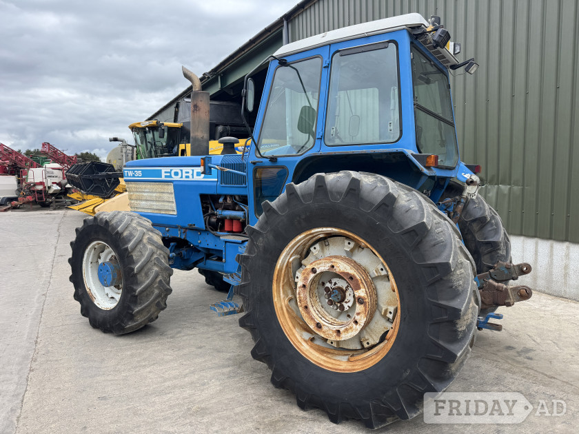 Ford  () Tractor - Farm & Agricultural Vehicles in York
