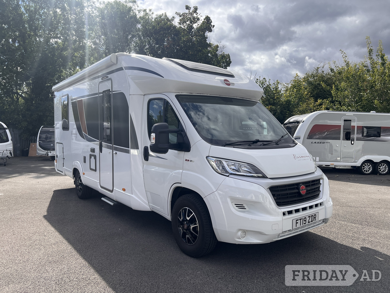 [3 berth ]Burstner Lyseo Harmony Line  745