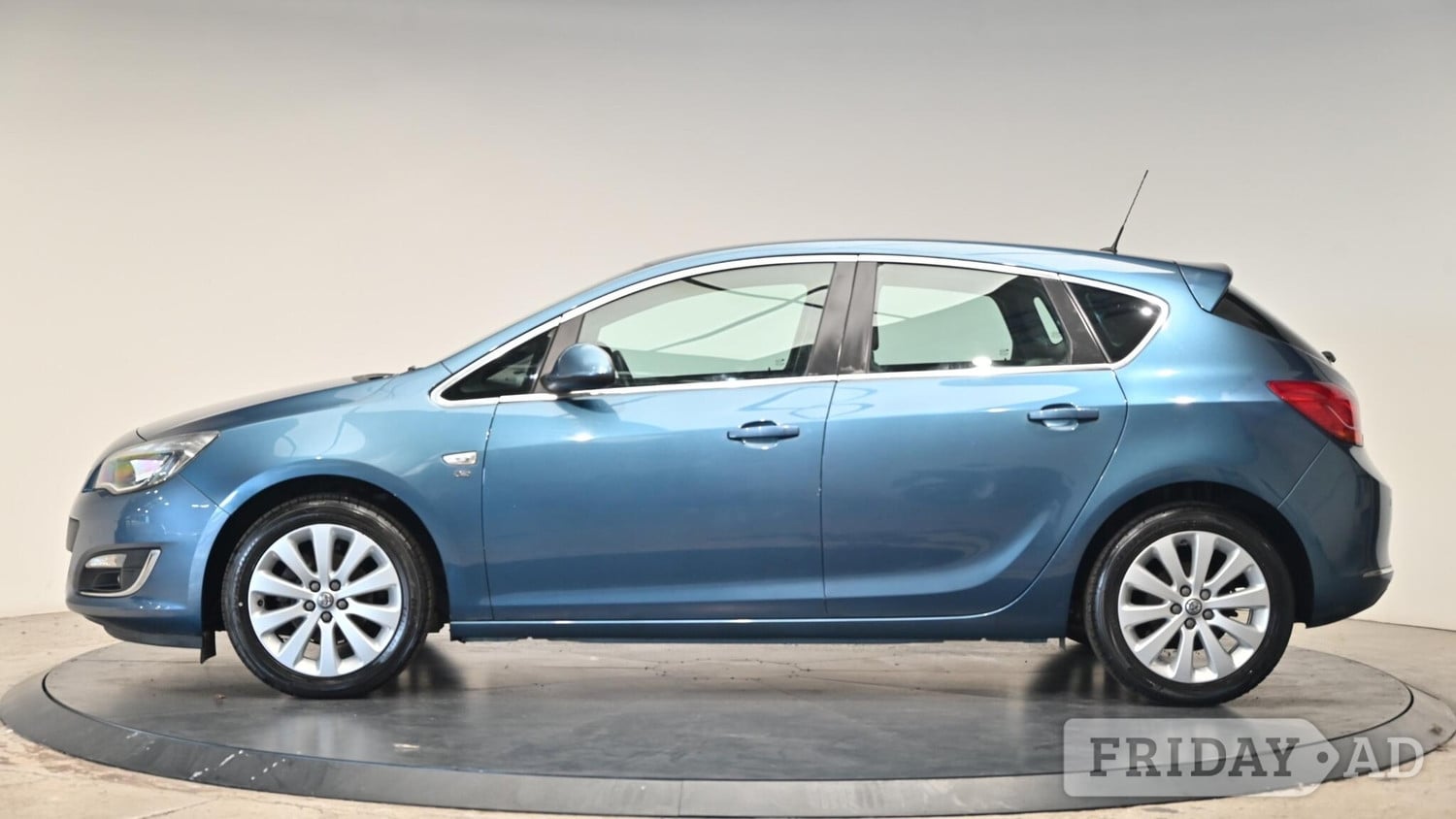 [ berth ]Vauxhall Astra