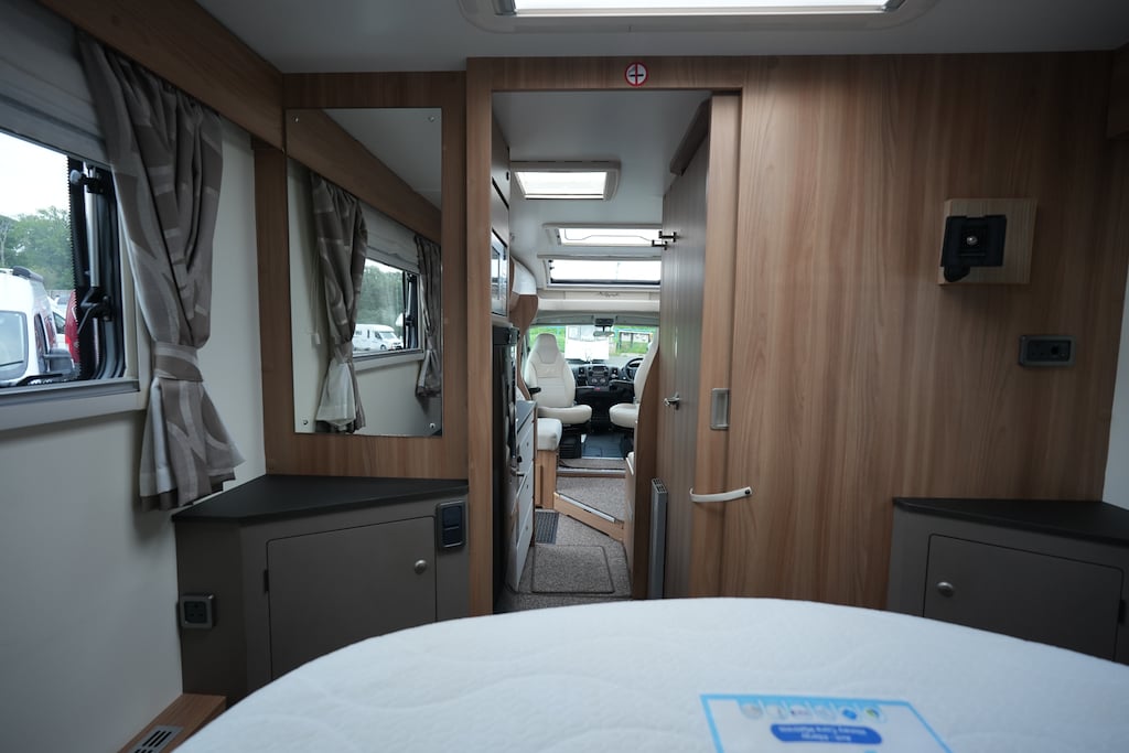 [4 berth ]Bailey Autograph 79-4I