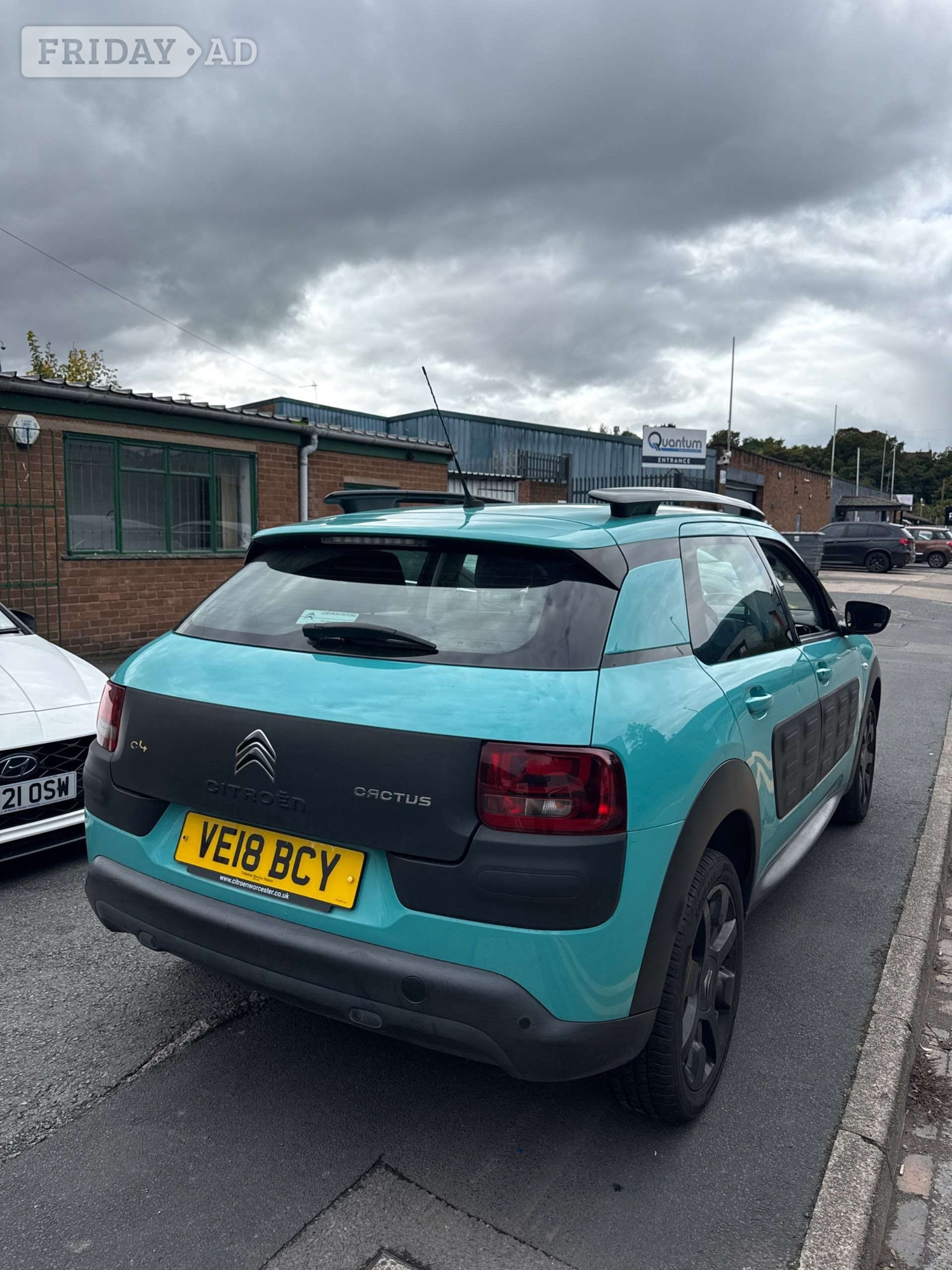 [ berth ]Citroen C4 Cactus