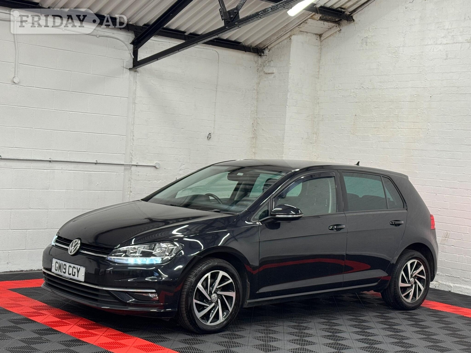 Volkswagen Golf 2019 - Cars