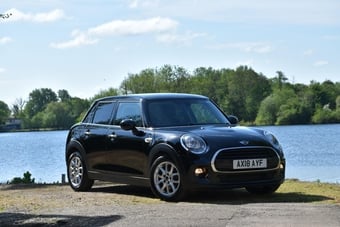 Mini Hatch 2018
