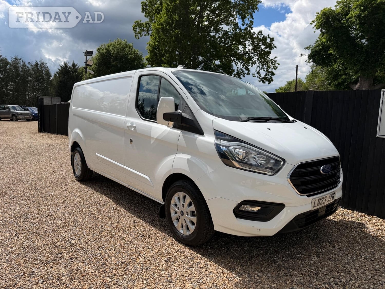 Ford Transit Custom 2023 in Addlestone