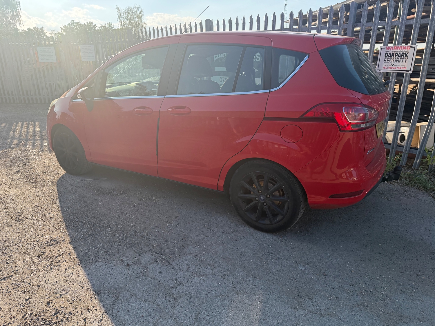 [ berth ]Ford B-MAX