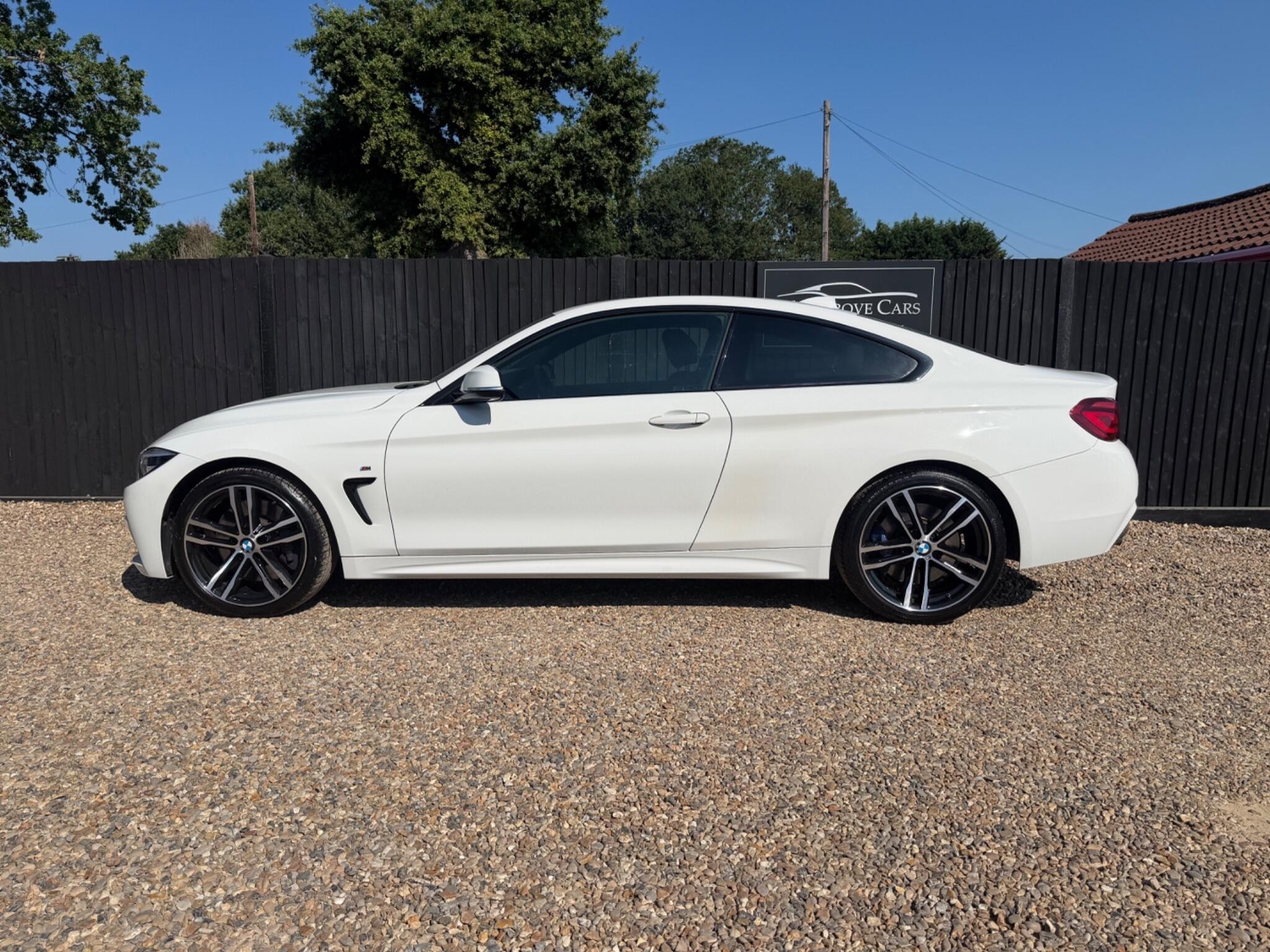 [ berth ]BMW 4 Series