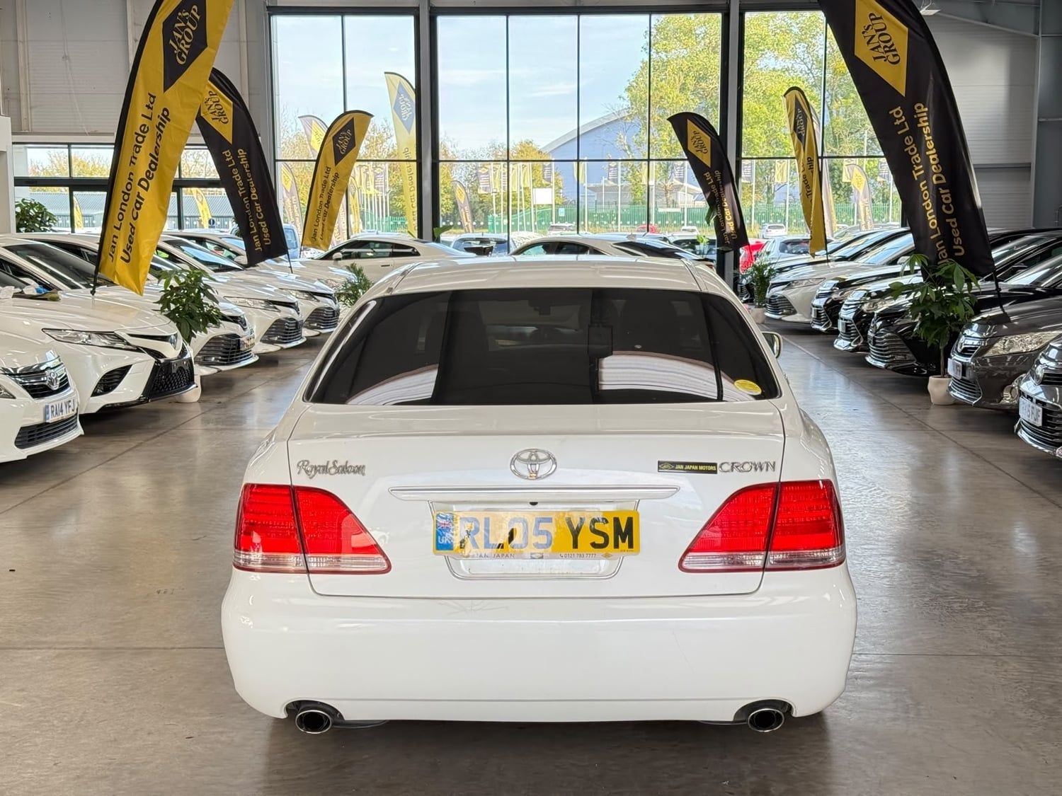 Toyota Crown 2005 - Cars in Reading