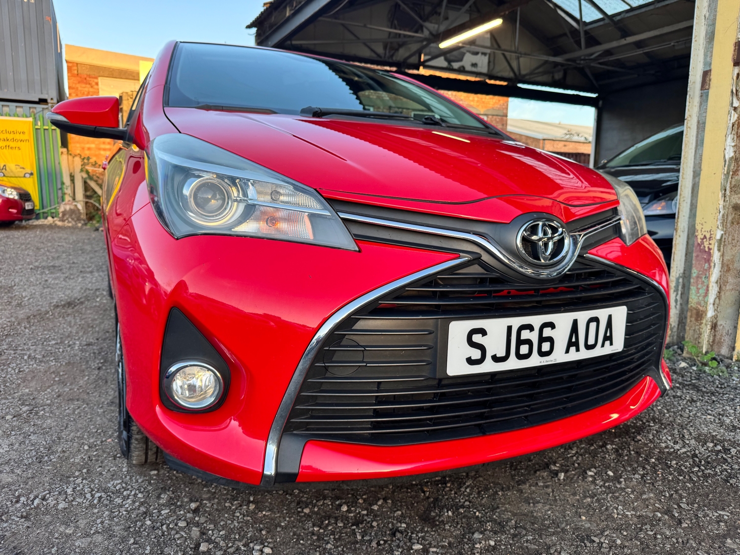 Toyota Yaris 2016 - Cars in West Molesey