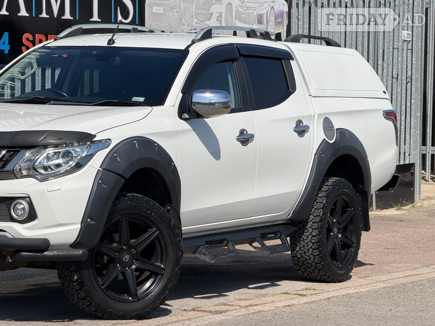 [ berth ]Mitsubishi L200