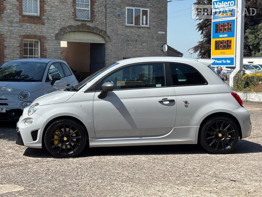 [ berth ]Abarth 595