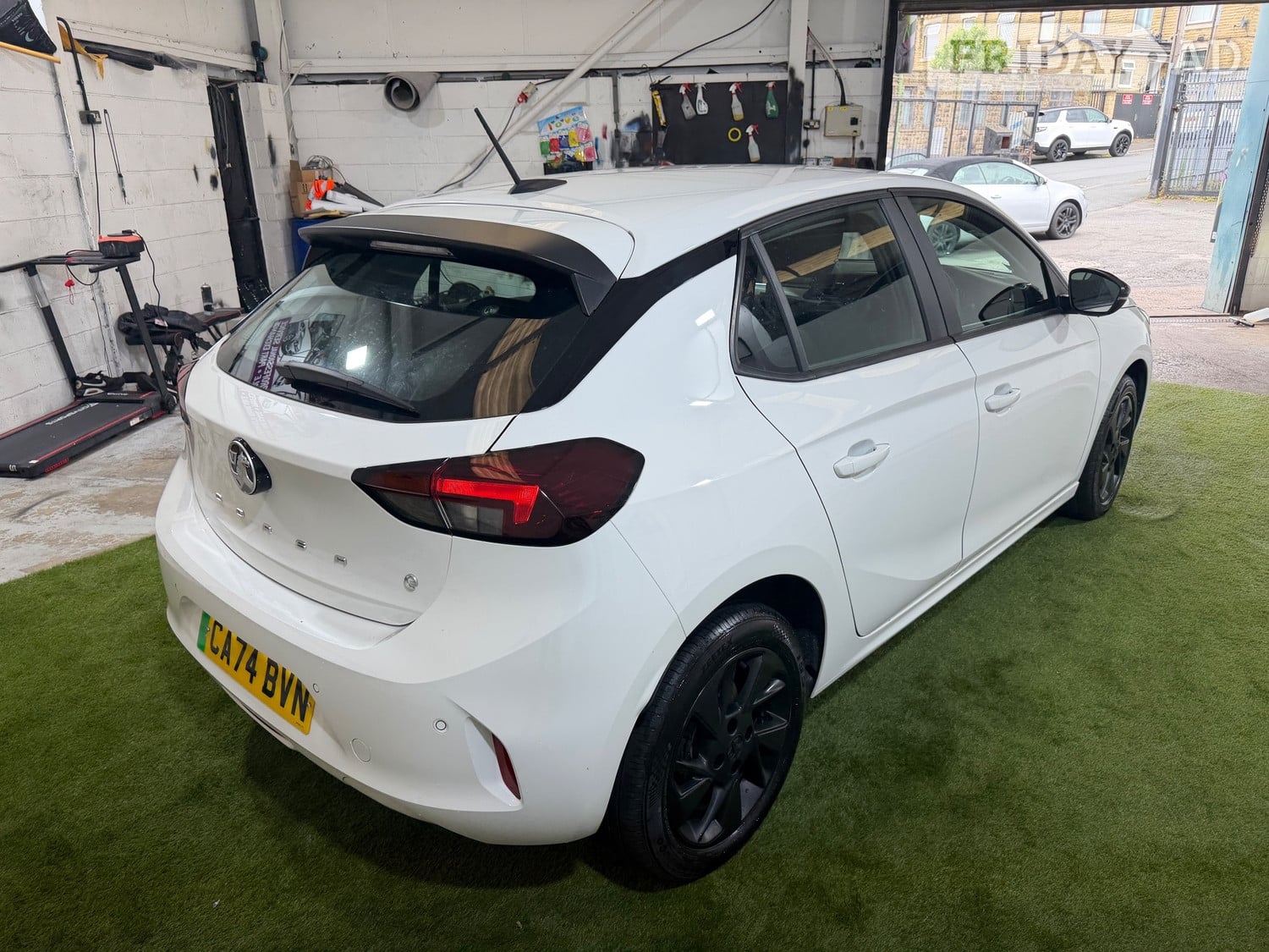[ berth ]Vauxhall Corsa