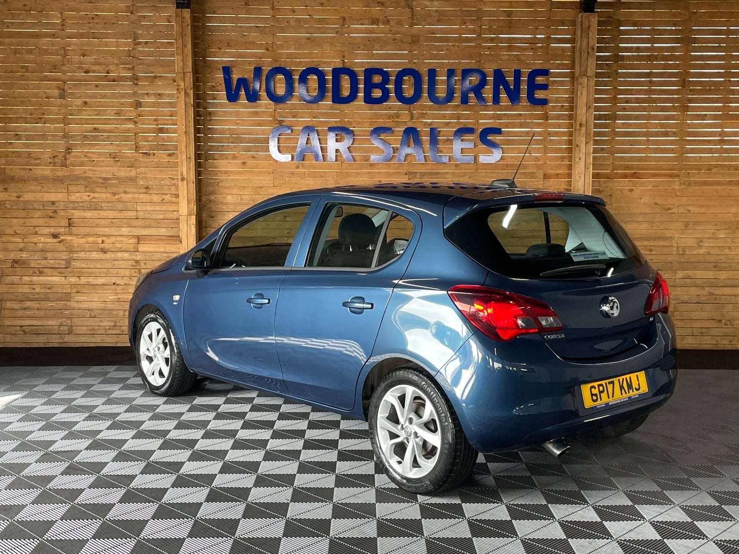[ berth ]Vauxhall Corsa