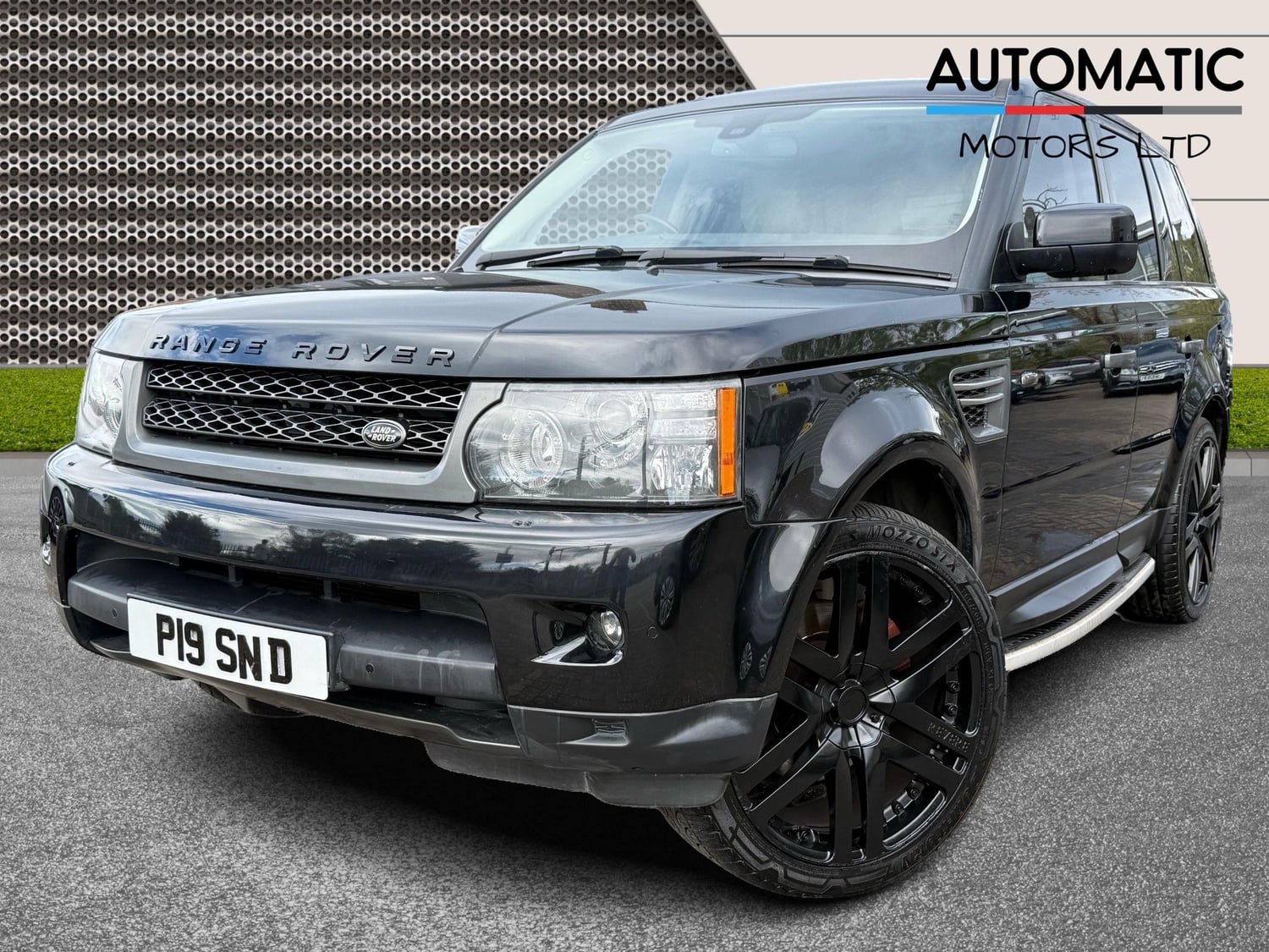 [ berth ]Land Rover Range Rover Sport