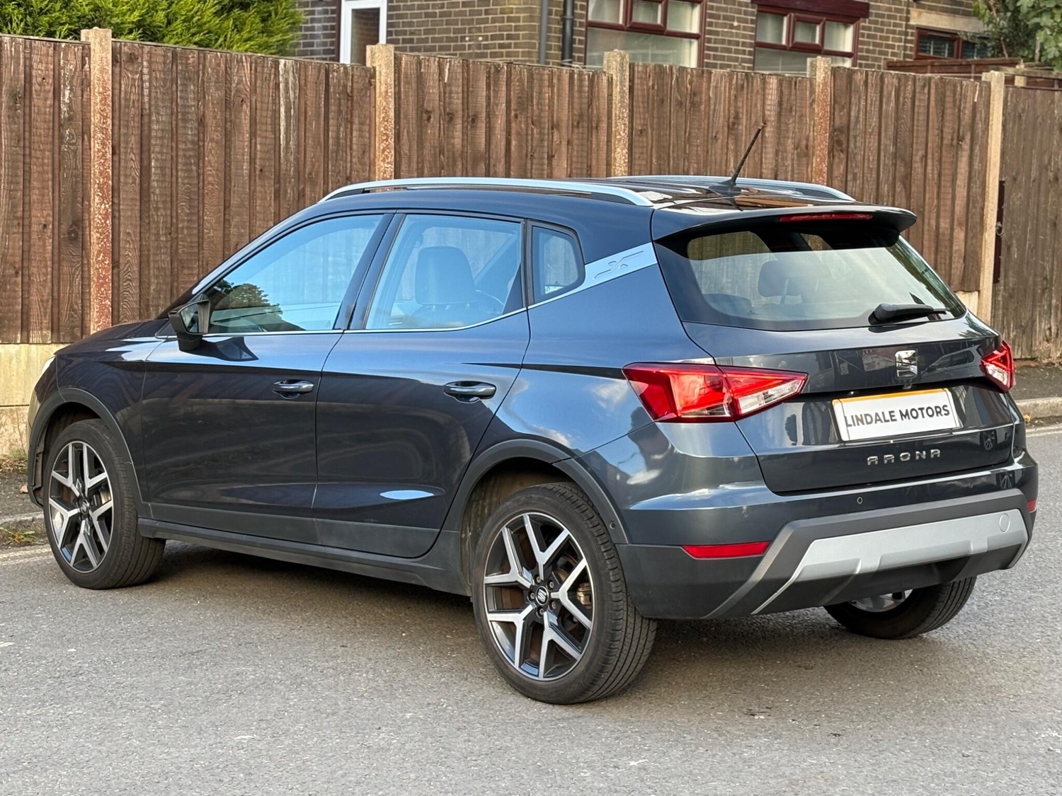 SEAT Arona 2019 - Cars