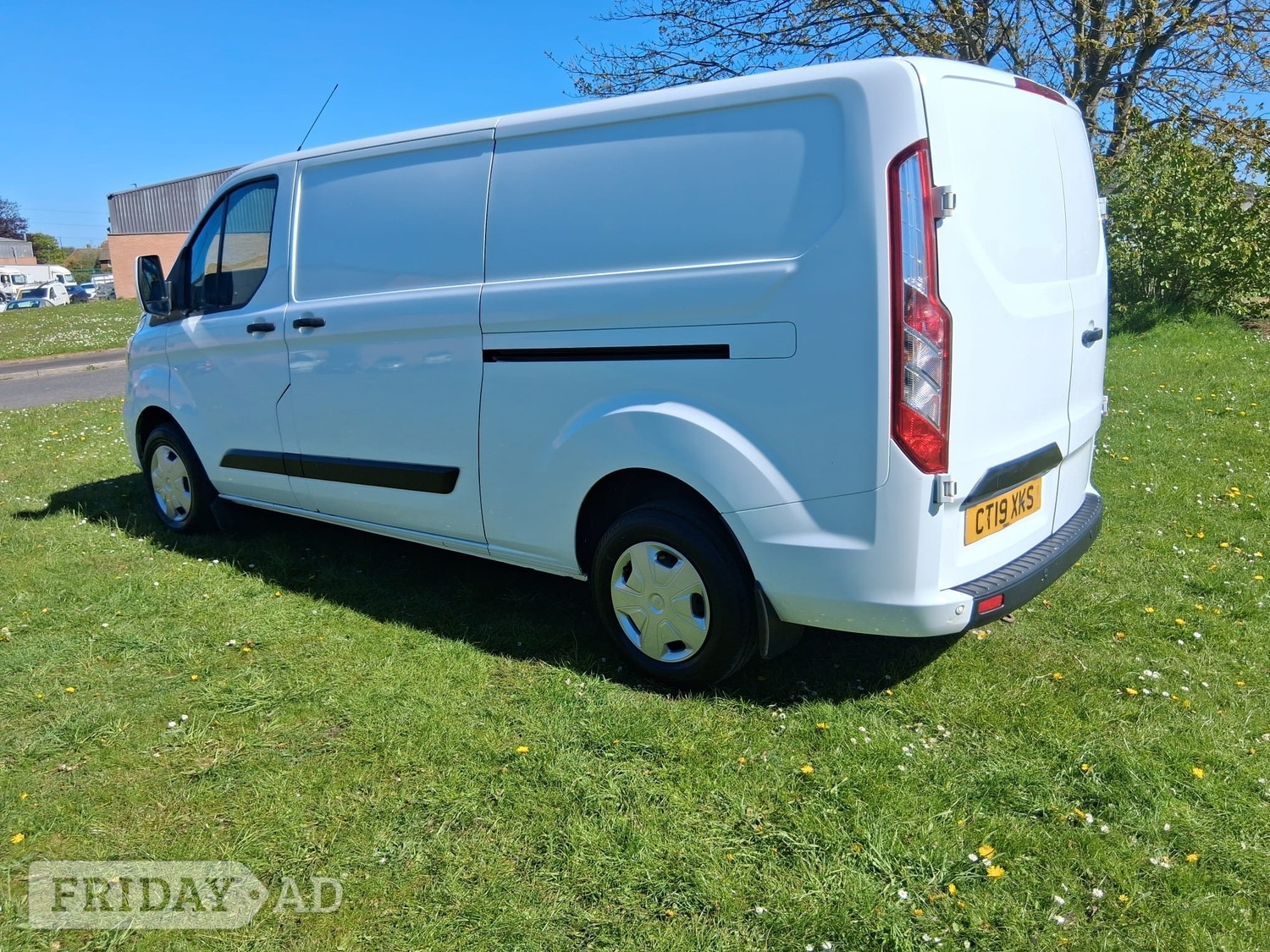 [ berth ]Ford Transit Custom