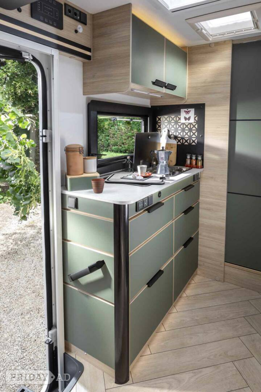 [4 berth ]Chausson X650 Exclusive Line