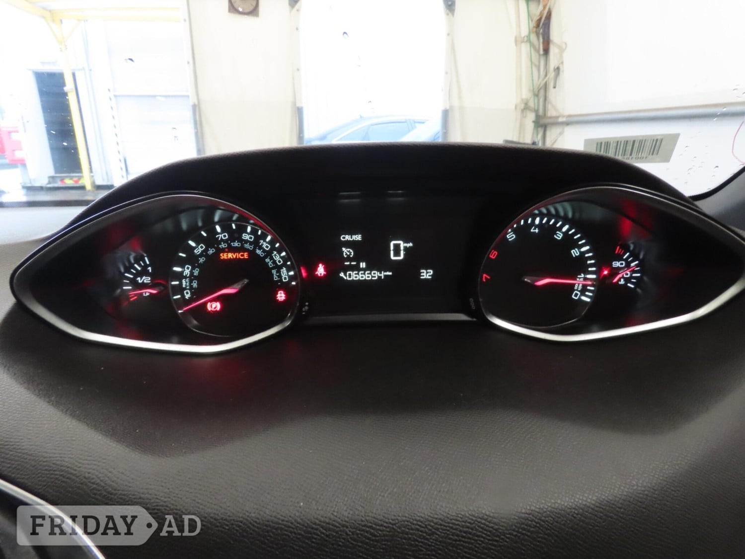 [ berth ]Peugeot 308