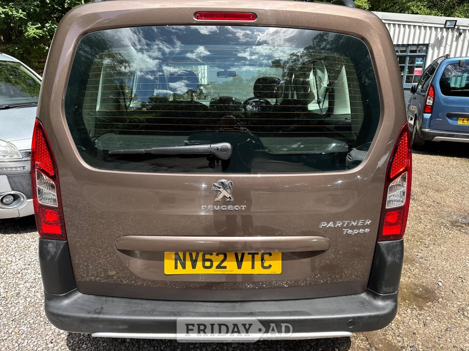 [ berth ]Peugeot Partner Tepee