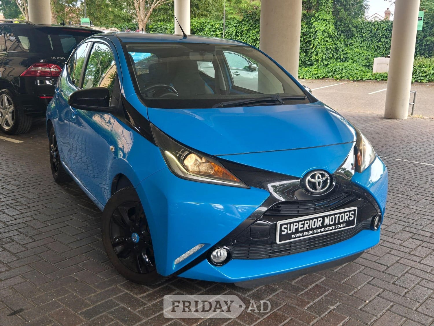Toyota Aygo 2016 in Staines