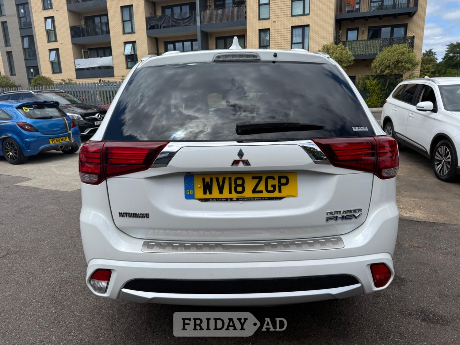 Mitsubishi Outlander 2018 - Cars in Barnet