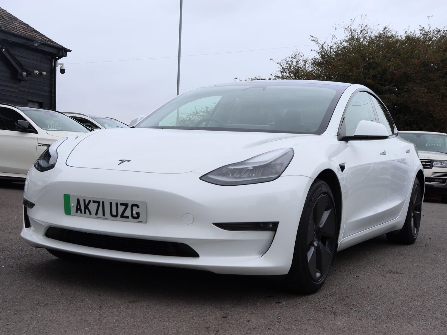 [ berth ]Tesla Model 3