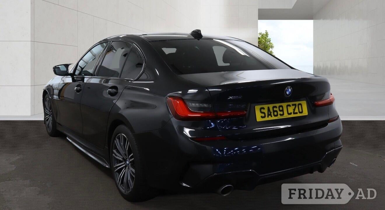 BMW 3 Series 2019 - Cars in Addlestone