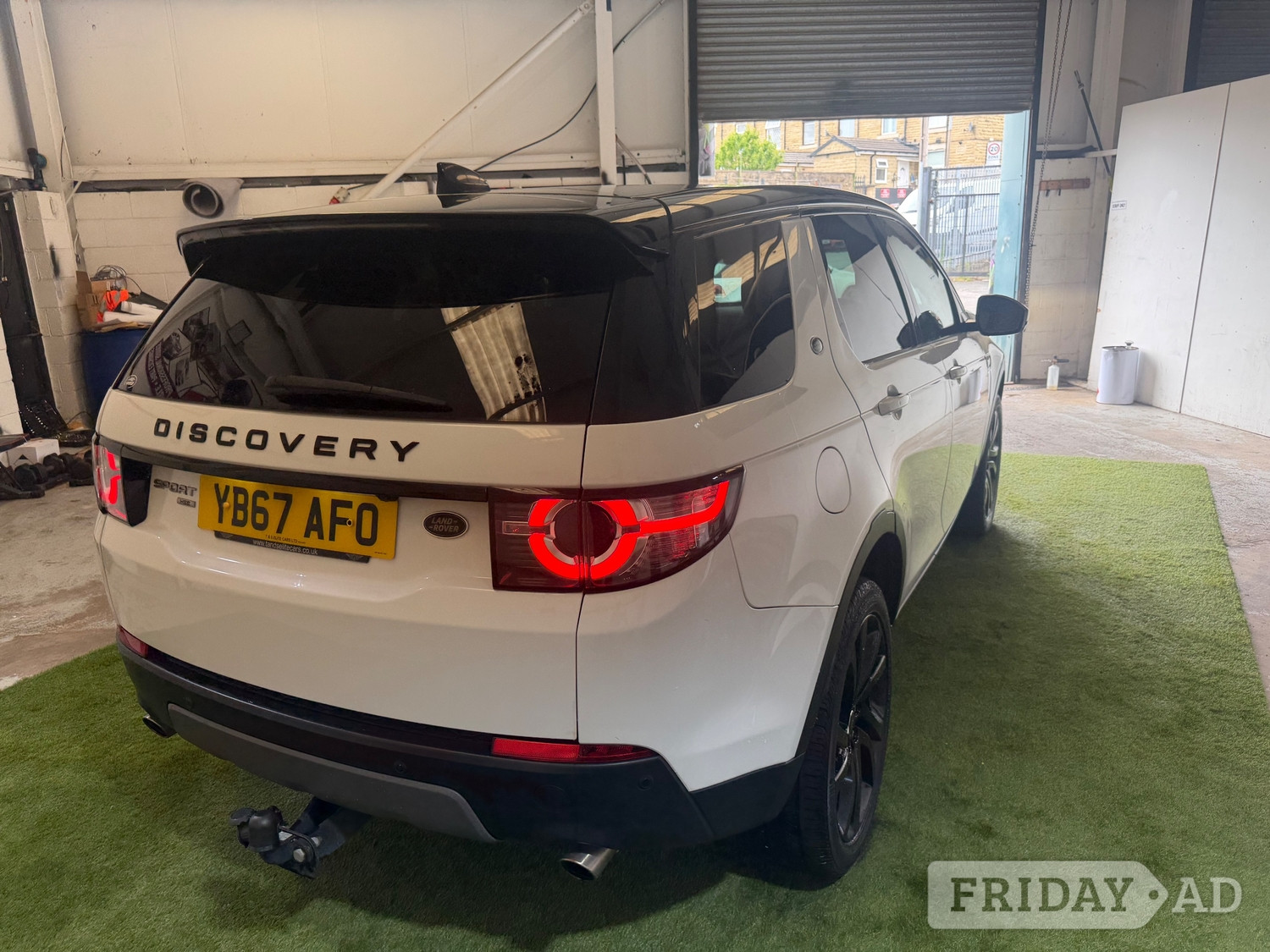 Land Rover Discovery Sport 2017 - Cars in Dewsbury